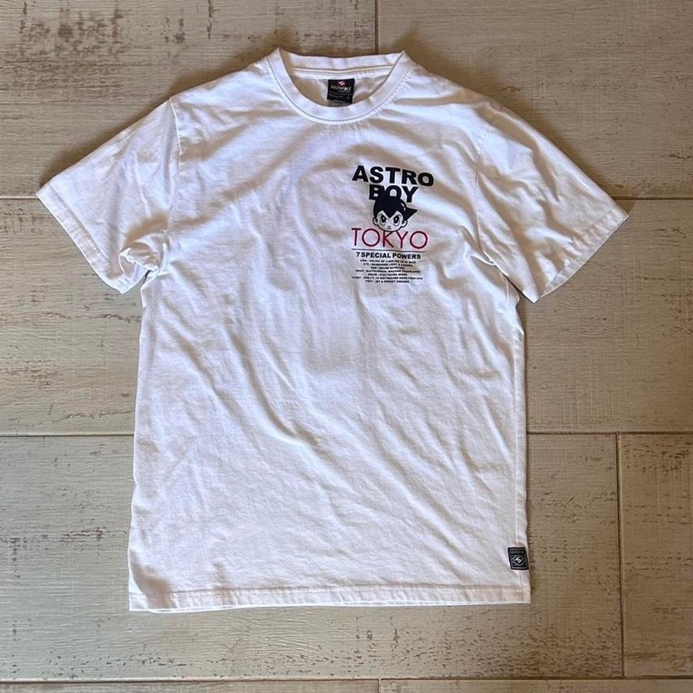 Southpole Men's White and Red T-shirt